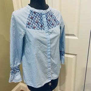 Darling smocked blouse